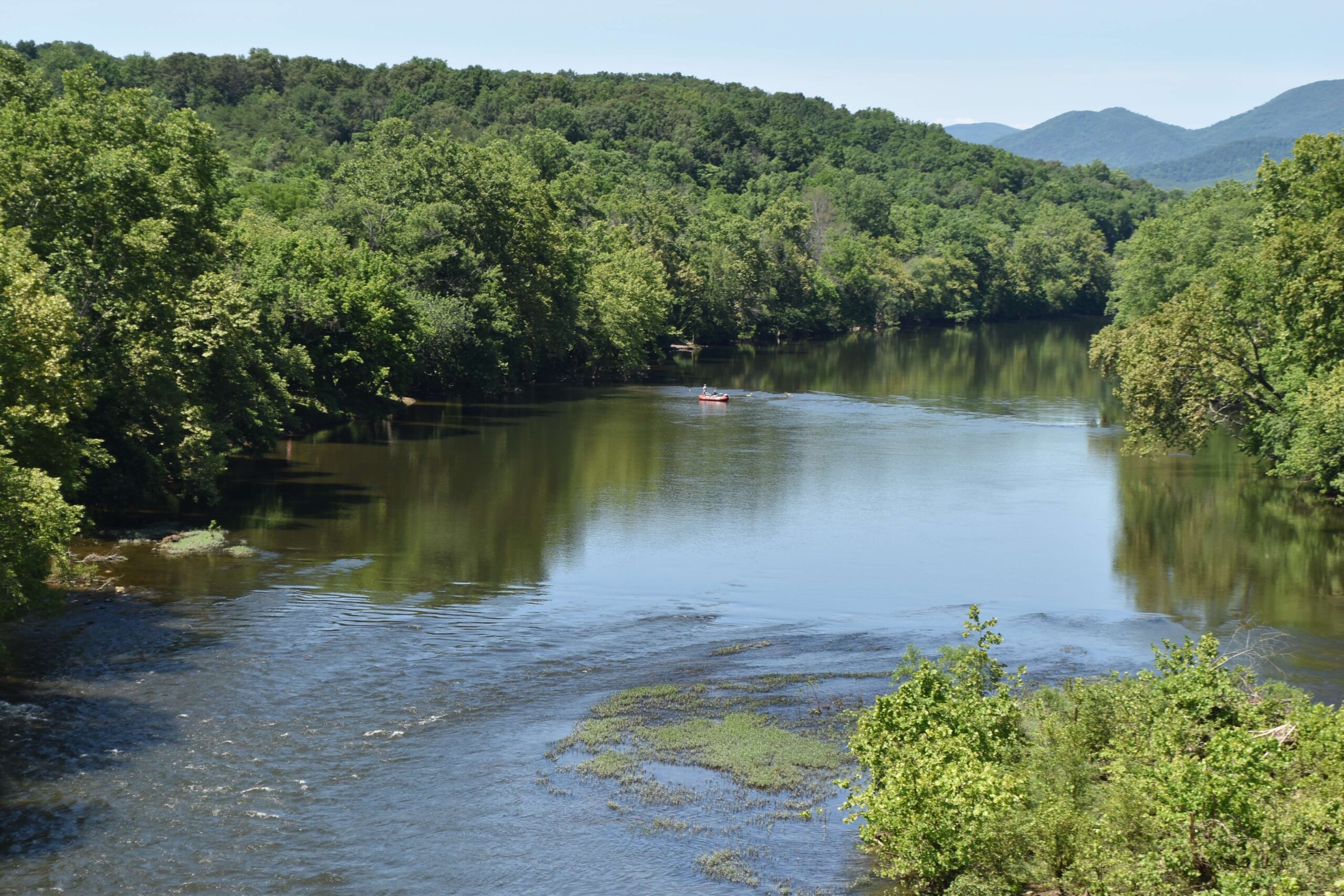 A scenic view upstream (from the Springwood 630 Bridge) of the James and surrounding mountains.
