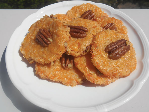 Pecan cheddar wafers