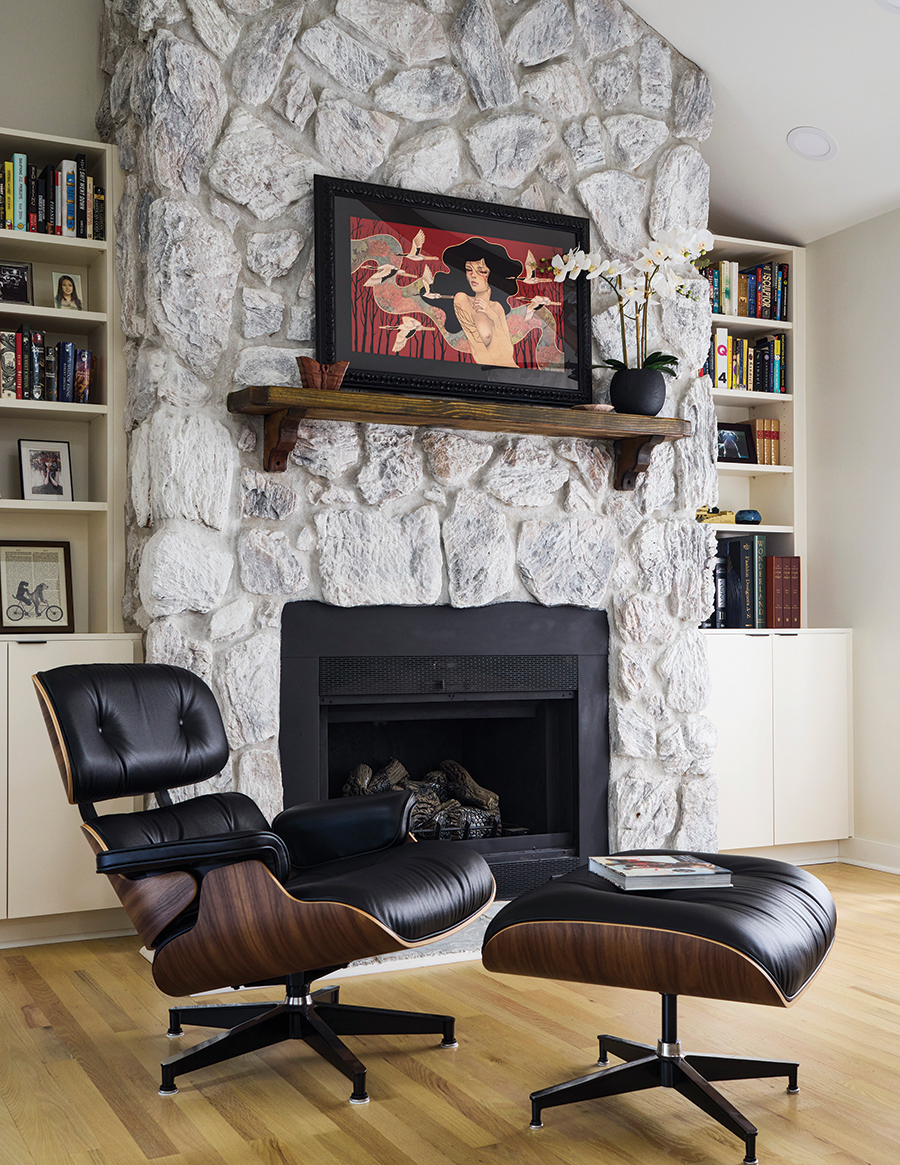 The Japandi color palette is layered neutrals with black accents.