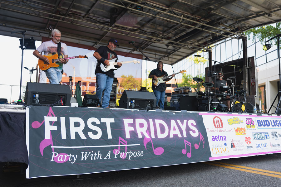Live music keeps guests dancing on Franklin Road during First Fridays.