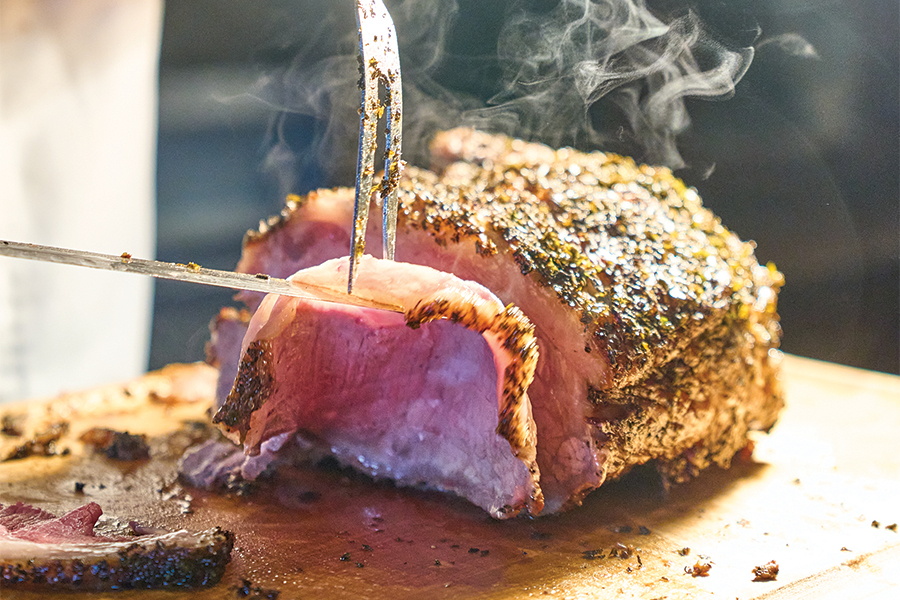 The Hotel Roanoke & Conference Center’s Regency Room has delighted diners for decades. ©John Park