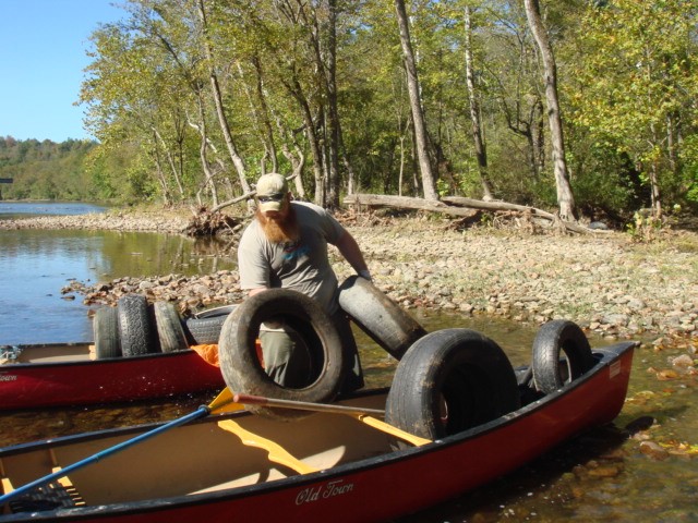 Botetourt County and Twin River Outfitters are working together to clean up our rivers.