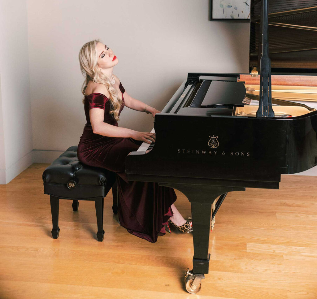 Internationally renowned pianist Natasha Paremsk