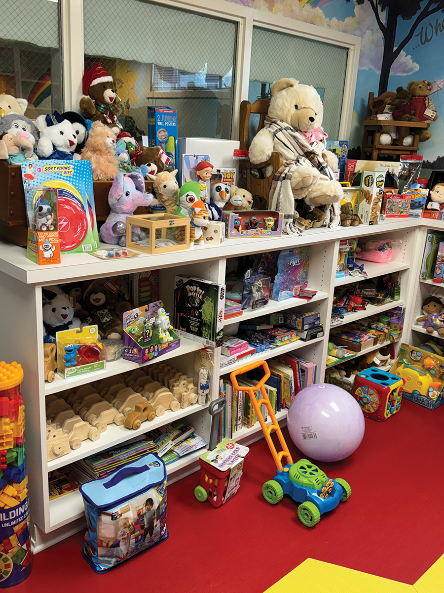 Toys, clothes and gifts for the visiting families are donated by local businesses and citizens.