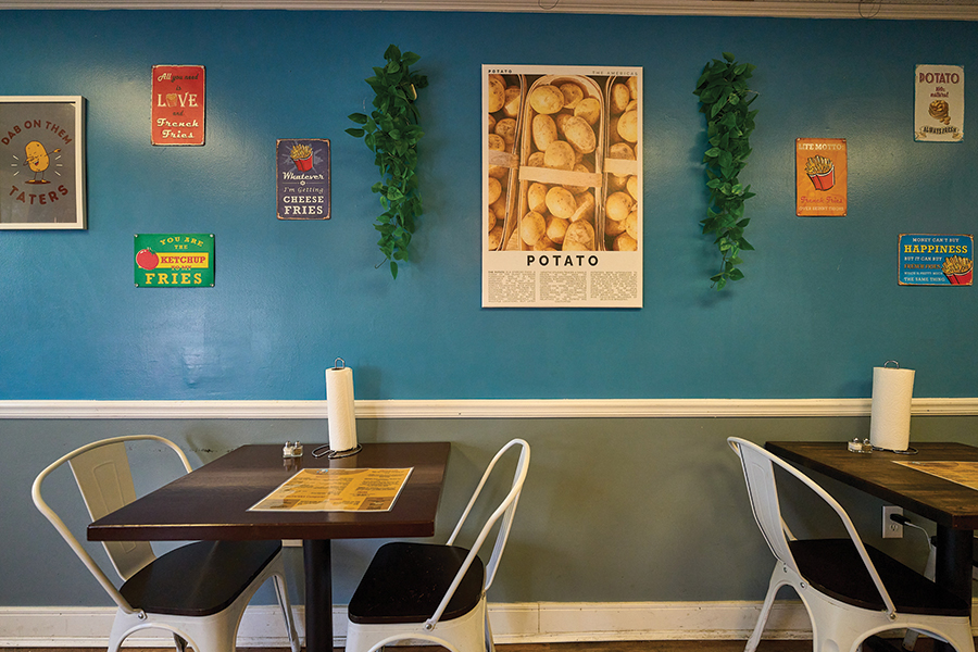 The space inside Lamplighter Mall is ideal for sit-down or grab-and-go.