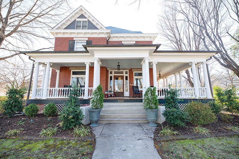 Sarah brought the tried-and-true favorite features of another home back to Roanoke when she purchased this home.