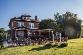 5f511c9e-7377-11ee-b37c-12163087a831-shop-daytime