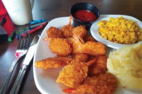 River Craft Rail House offers salads, burgers and entrees like shrimp and catfish. Beers include a small selection of regional craft offerings.
