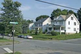 Corner close-up, 2005. Many of the homes of the Virginia Heights/Raleigh Court area are now 70-80 years old.