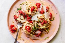 No Cook Tomato Sauce Pasta